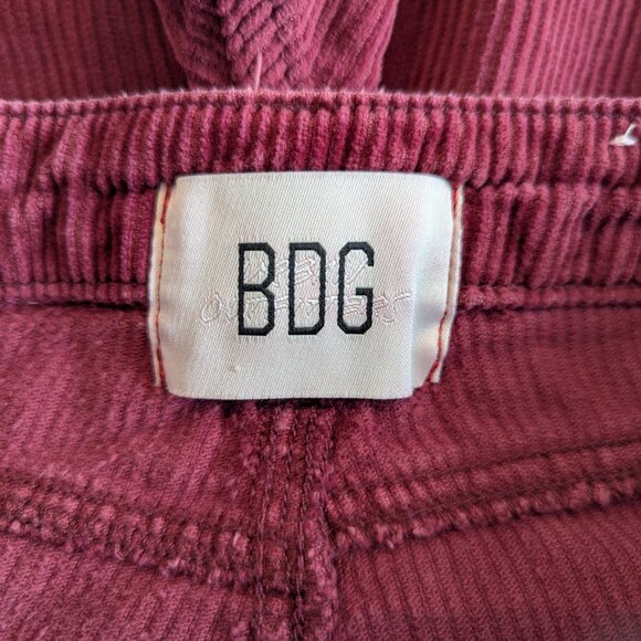 BDG by Urban Outfitters Straight Leg High-Rise Mom Corduroy Pants Maroon | 27 - Picture 5 of 6
